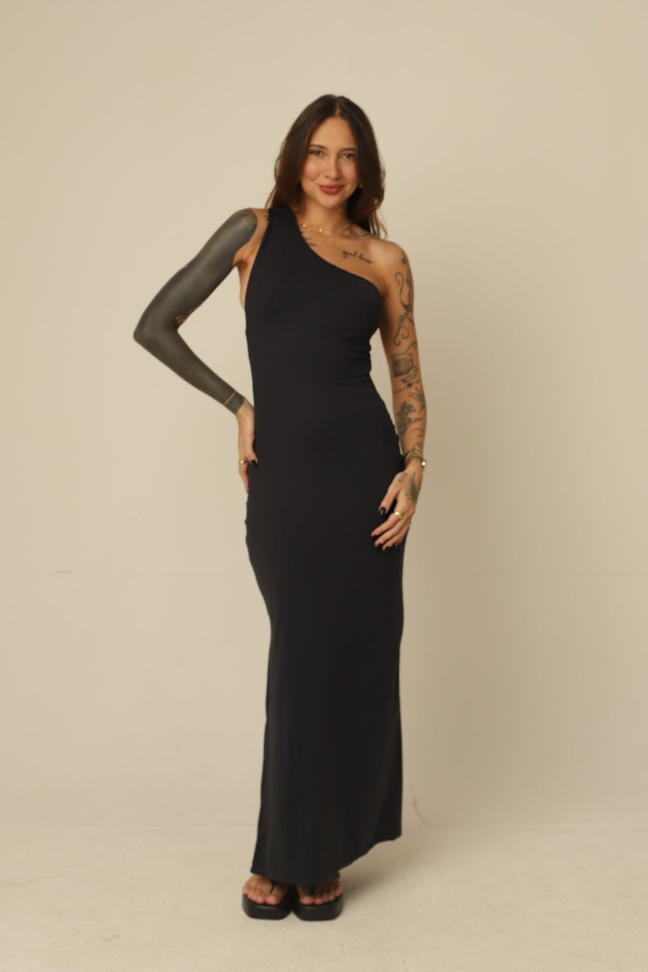 Vestido em Poliamida - Decote Assimétrico