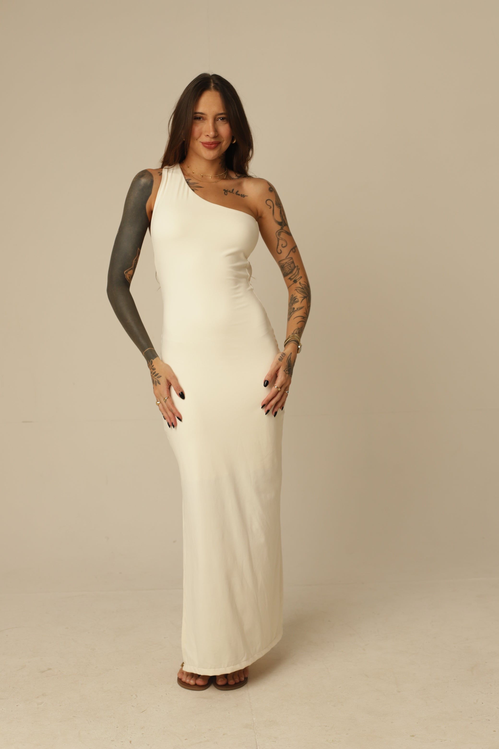 Vestido em Poliamida - Decote Assimétrico