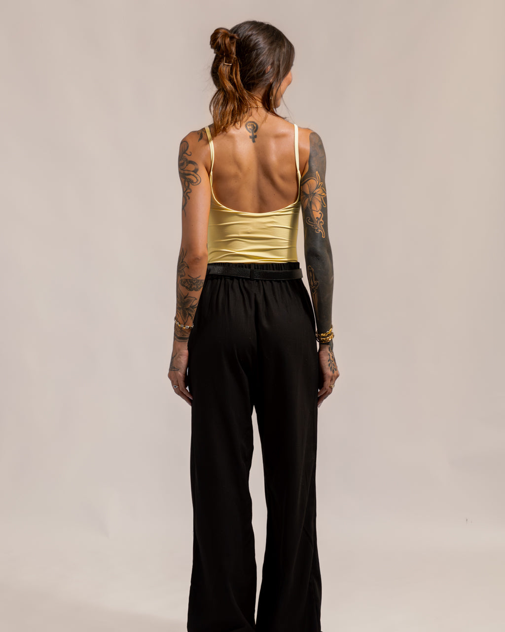 Calça Pantalona Alfaiataria em Linho - Patrícia