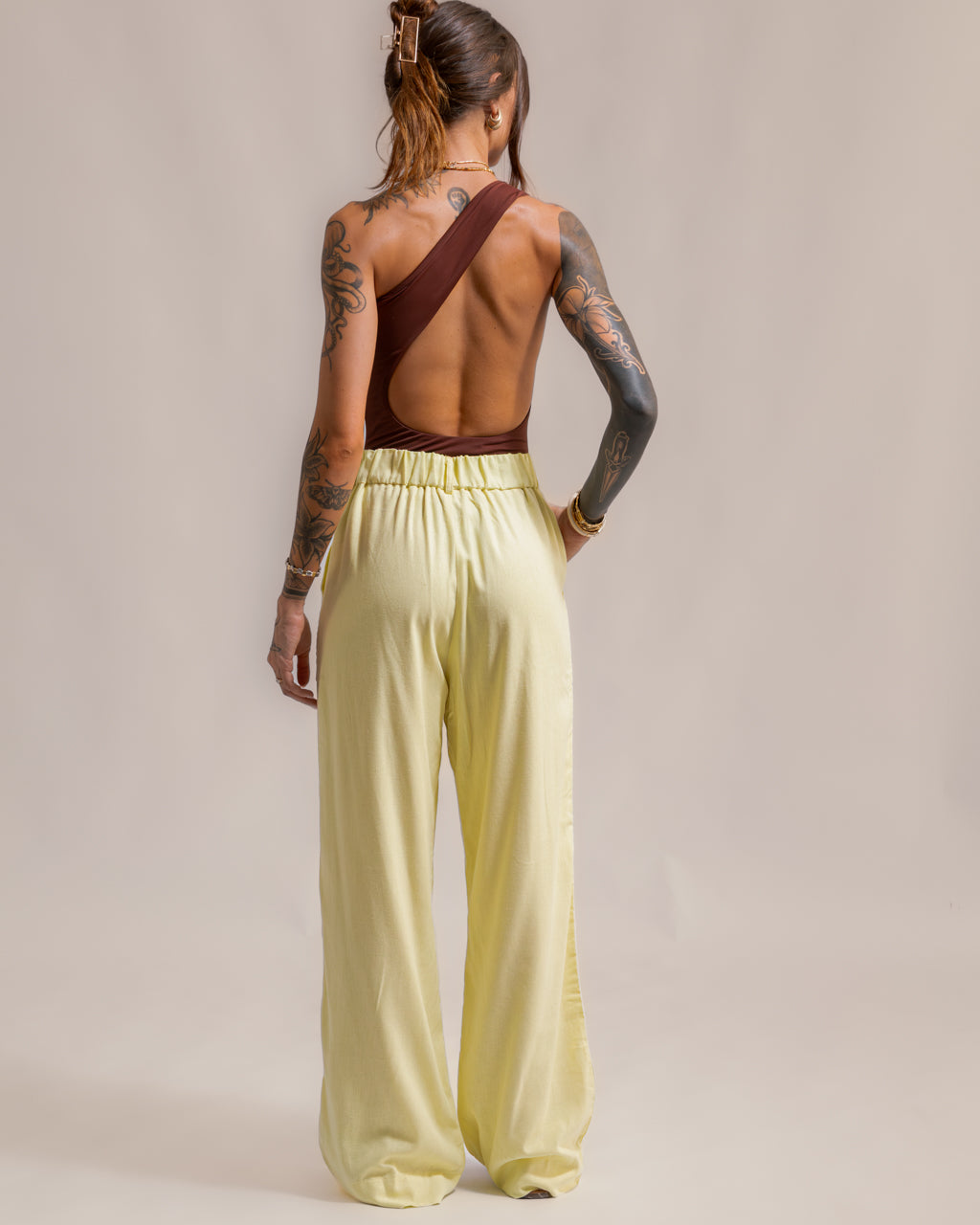 Calça Pantalona Alfaiataria em Linho - Patrícia