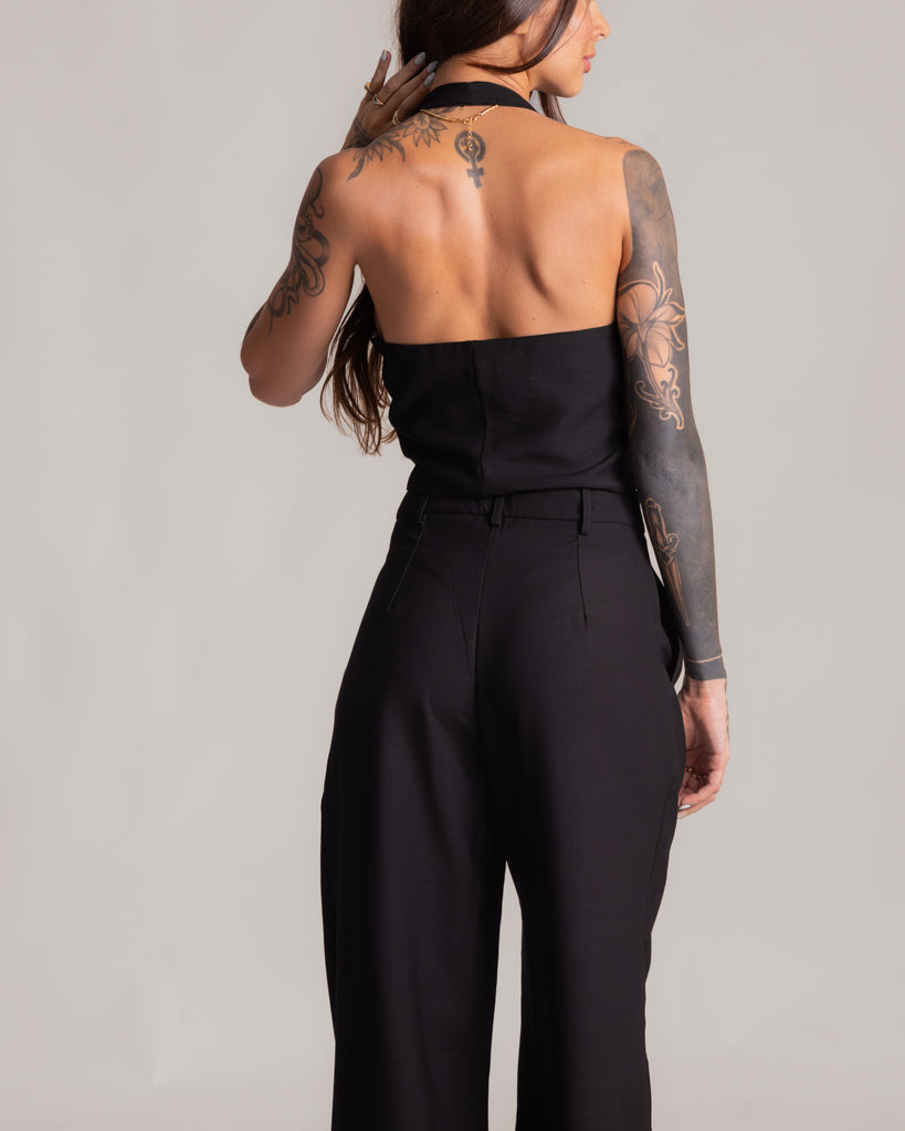 Colete de Alfaiataria com Gola Halter e Decote V
