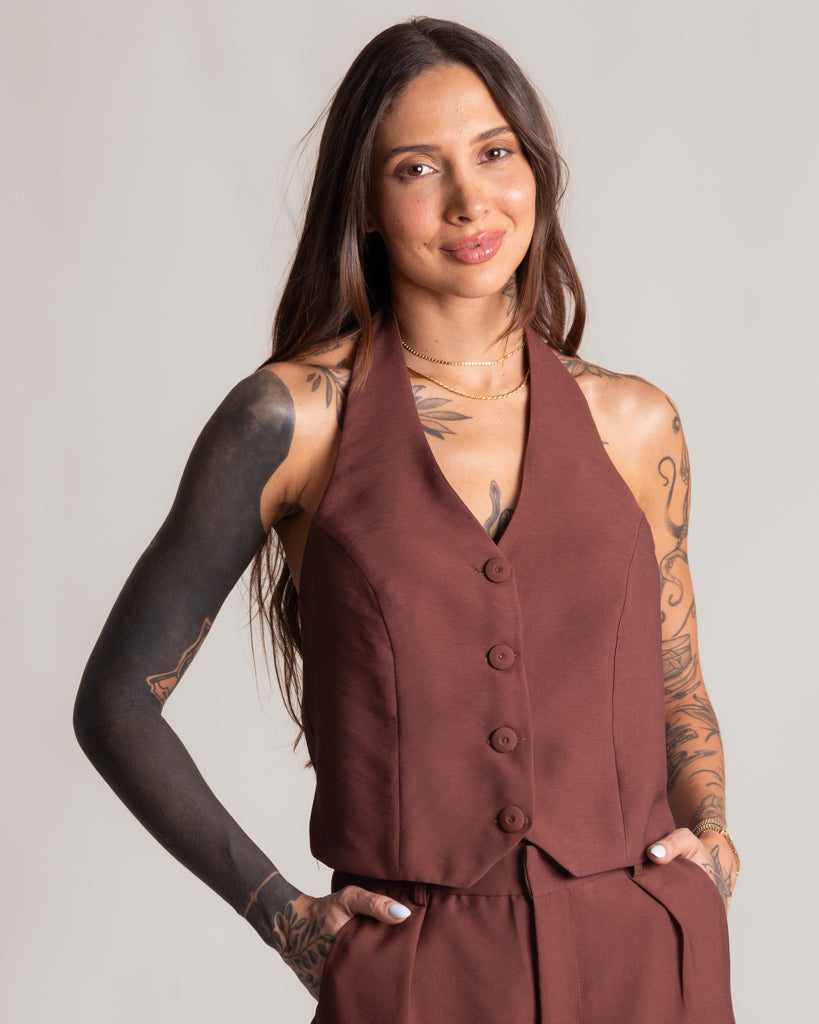 Colete de Alfaiataria com Gola Halter e Decote V