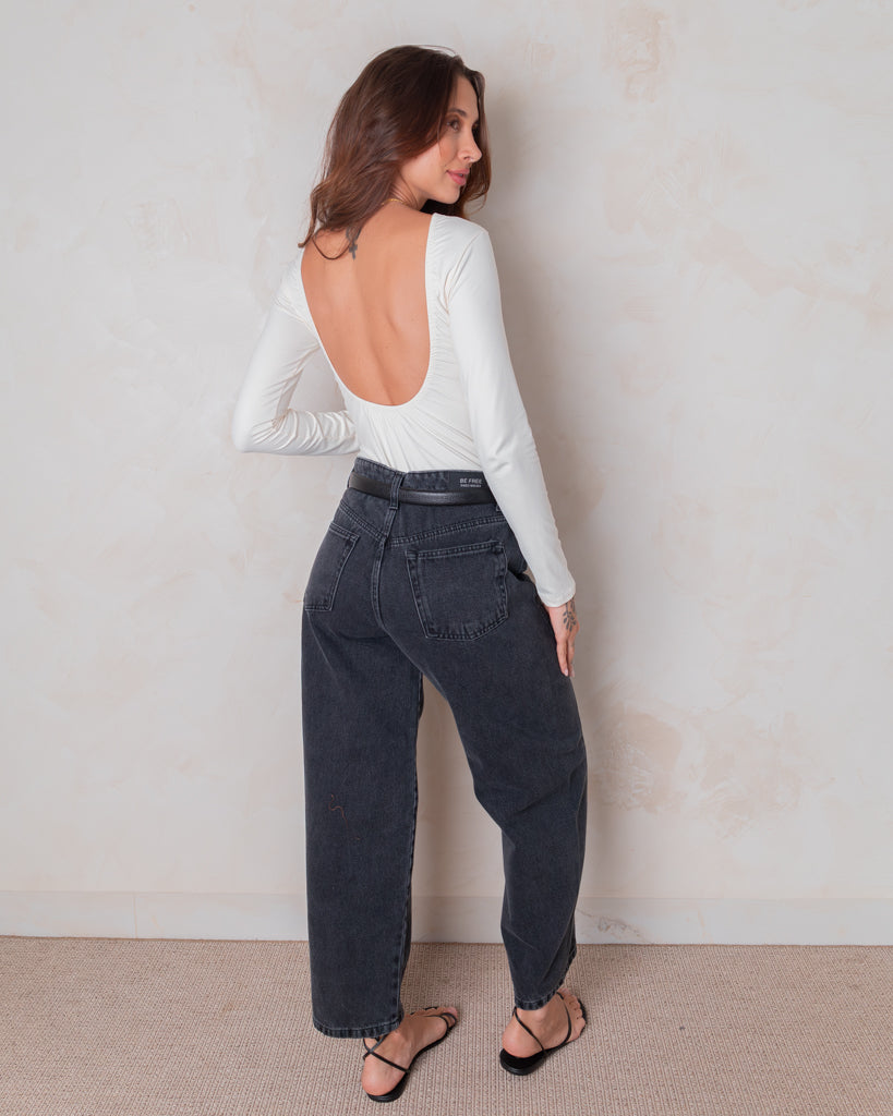 Calça Jeans Barrel-  Lavagem Black Estonada