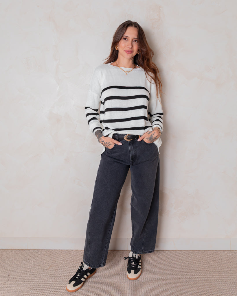 Calça Jeans Barrel-  Lavagem Black Estonada