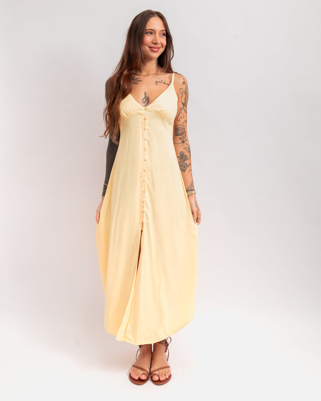 Vestido Assimétrico Clara Liso - Com Botões